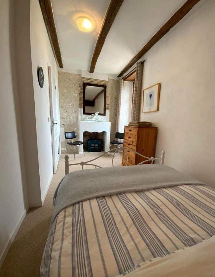French Farmhouse Retreat With Pool & Superb Views. Blanzac  Extérieur photo