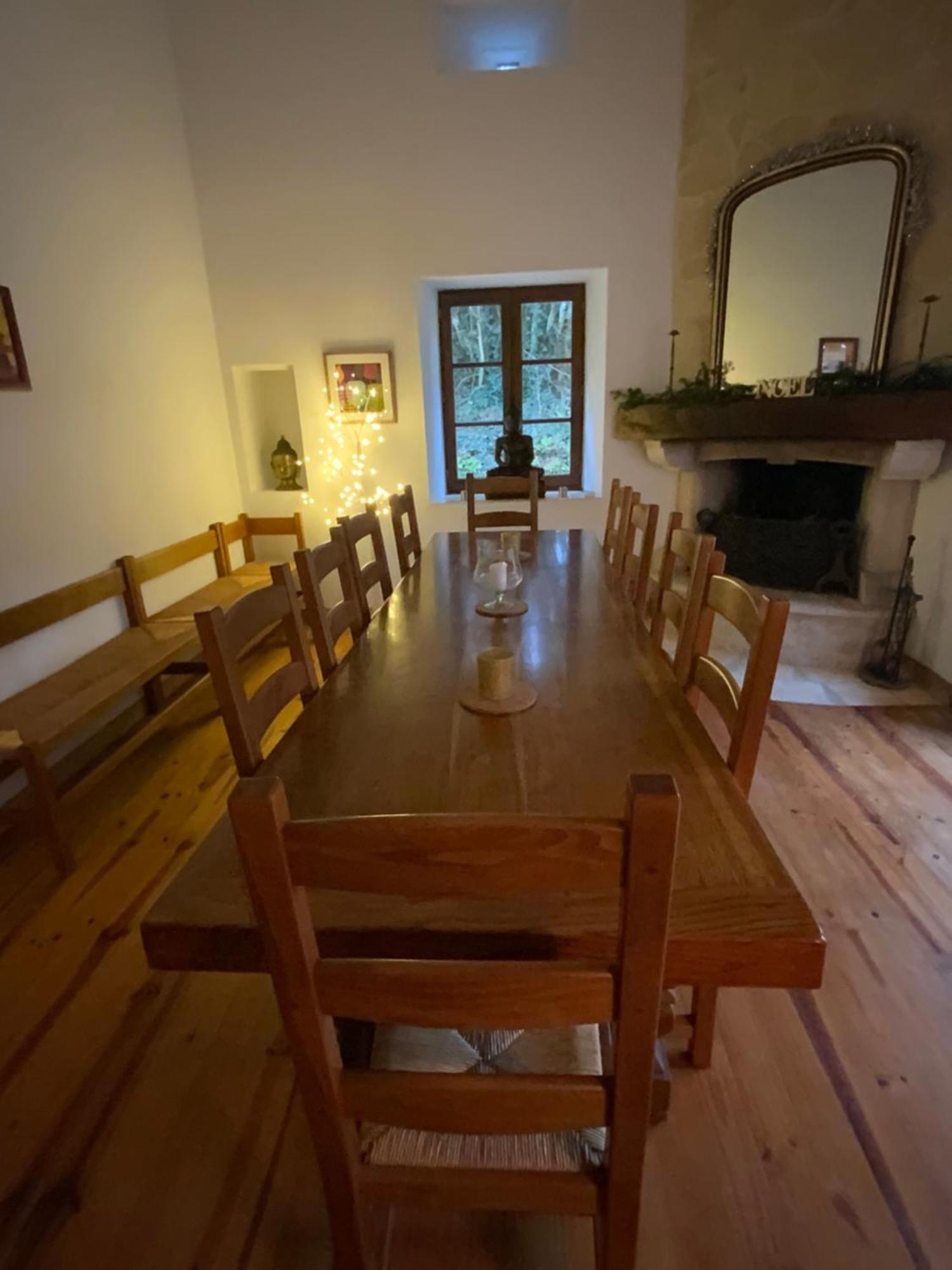 French Farmhouse Retreat With Pool & Superb Views. Blanzac  Extérieur photo
